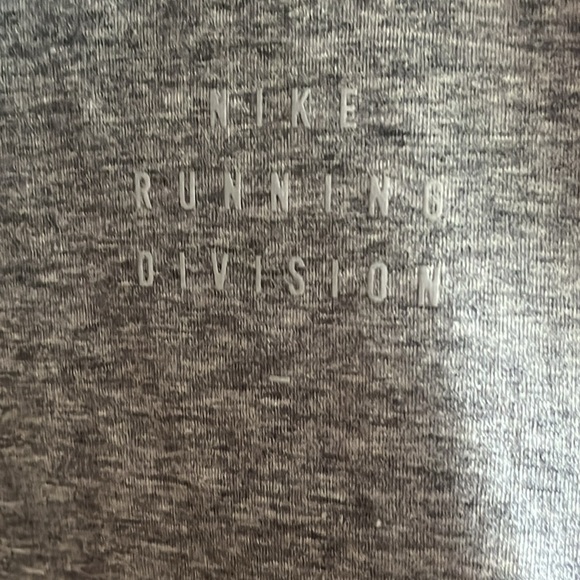 Nike running division long sleeve shirt - Picture 2 of 7